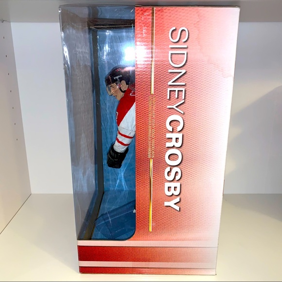 🇨🇦 Sidney Crosby 12'' Figure Vancouver 2010 Olympics - Picture 3 of 16